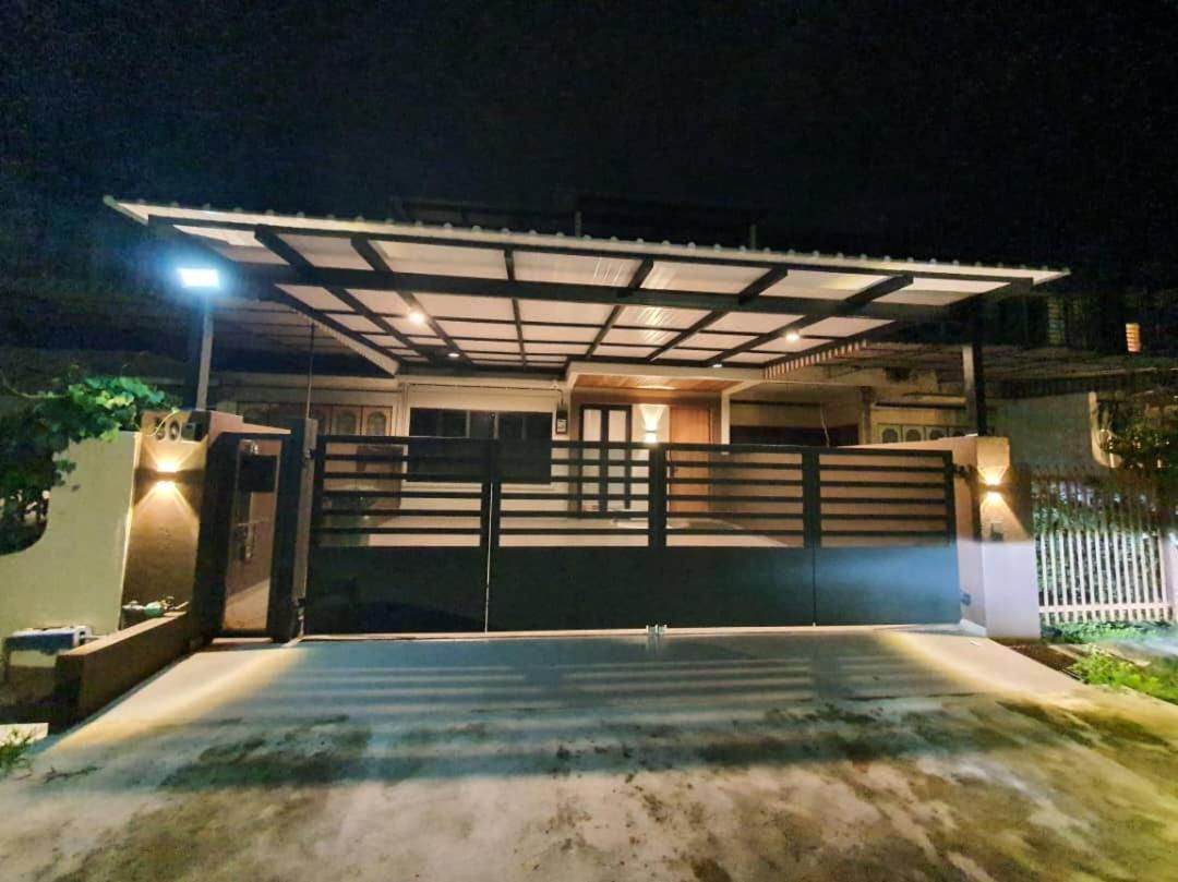 Traveller's For 10 Pax * Ipoh