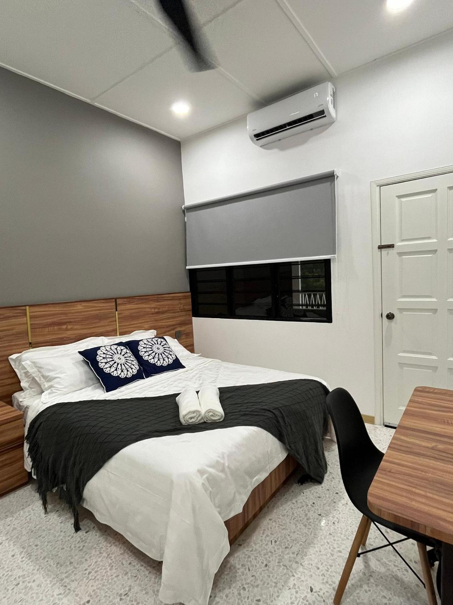 Rumah percutian Traveller's For 10 Pax